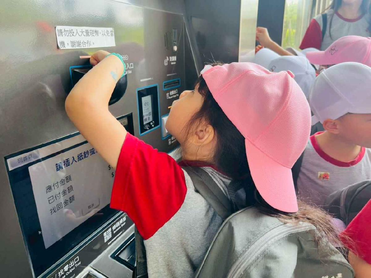 line_album_內灣火車之旅_260519_436