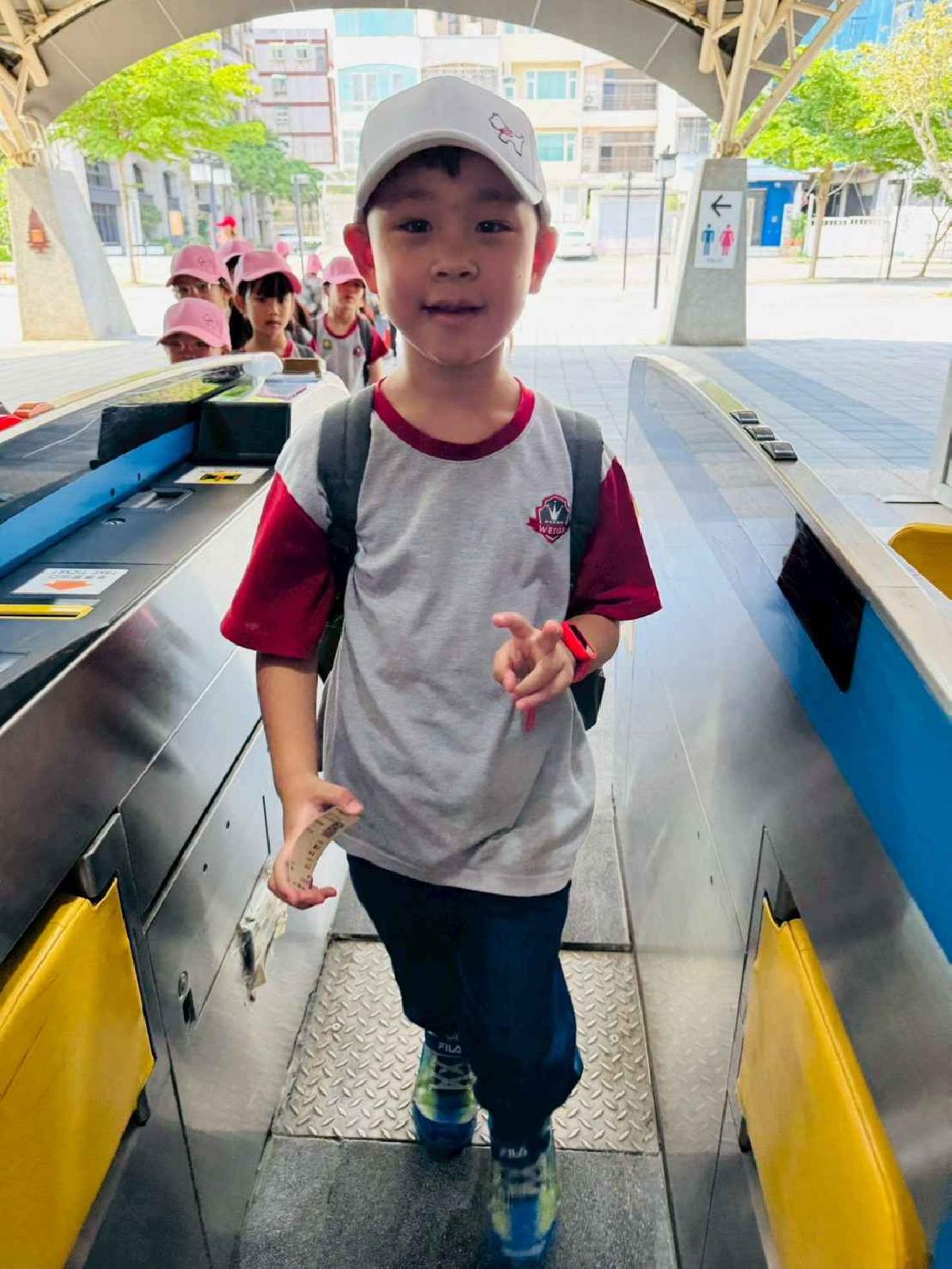 line_album_內灣火車之旅_260519_74