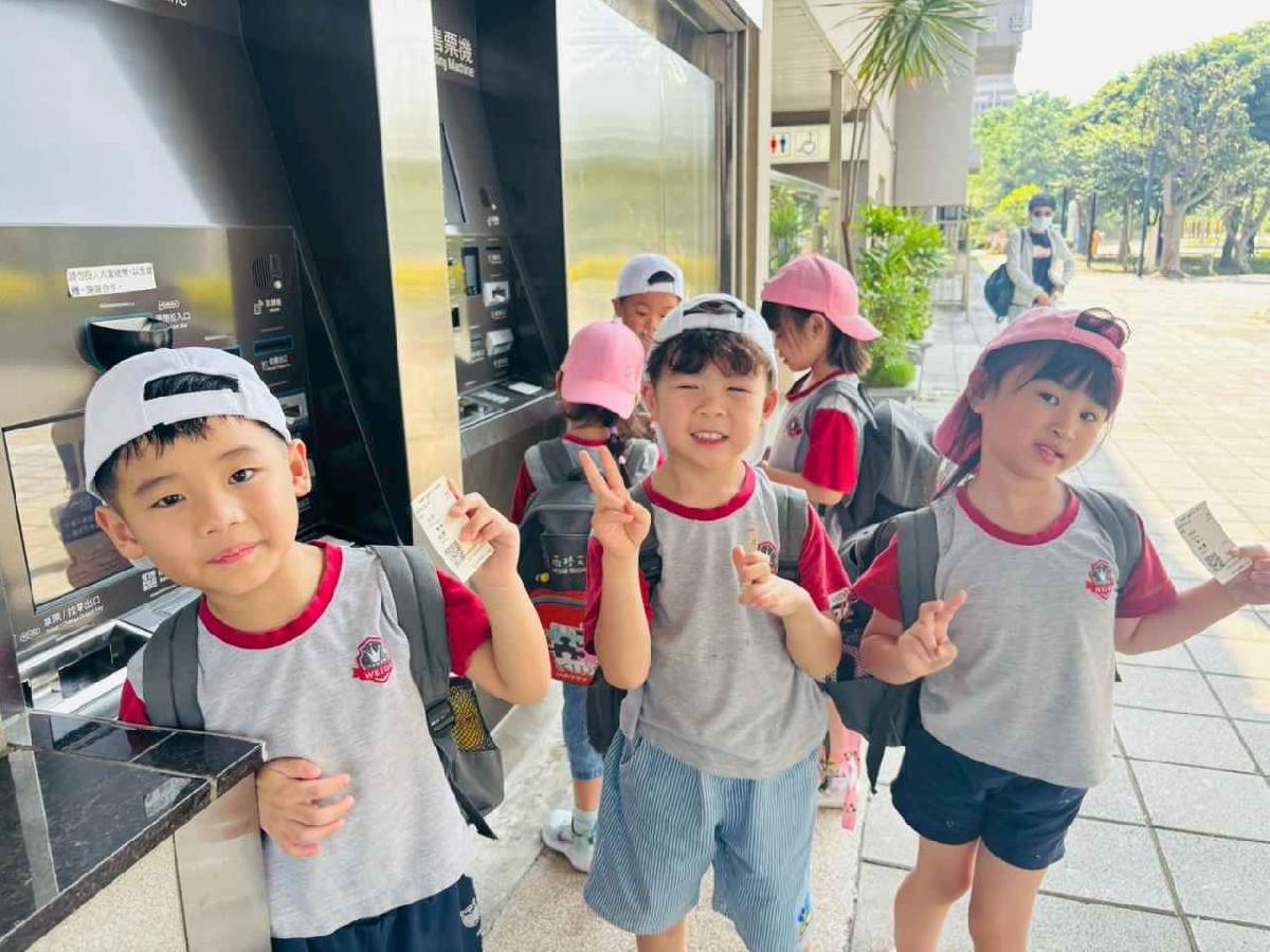 line_album_內灣火車之旅_260519_130