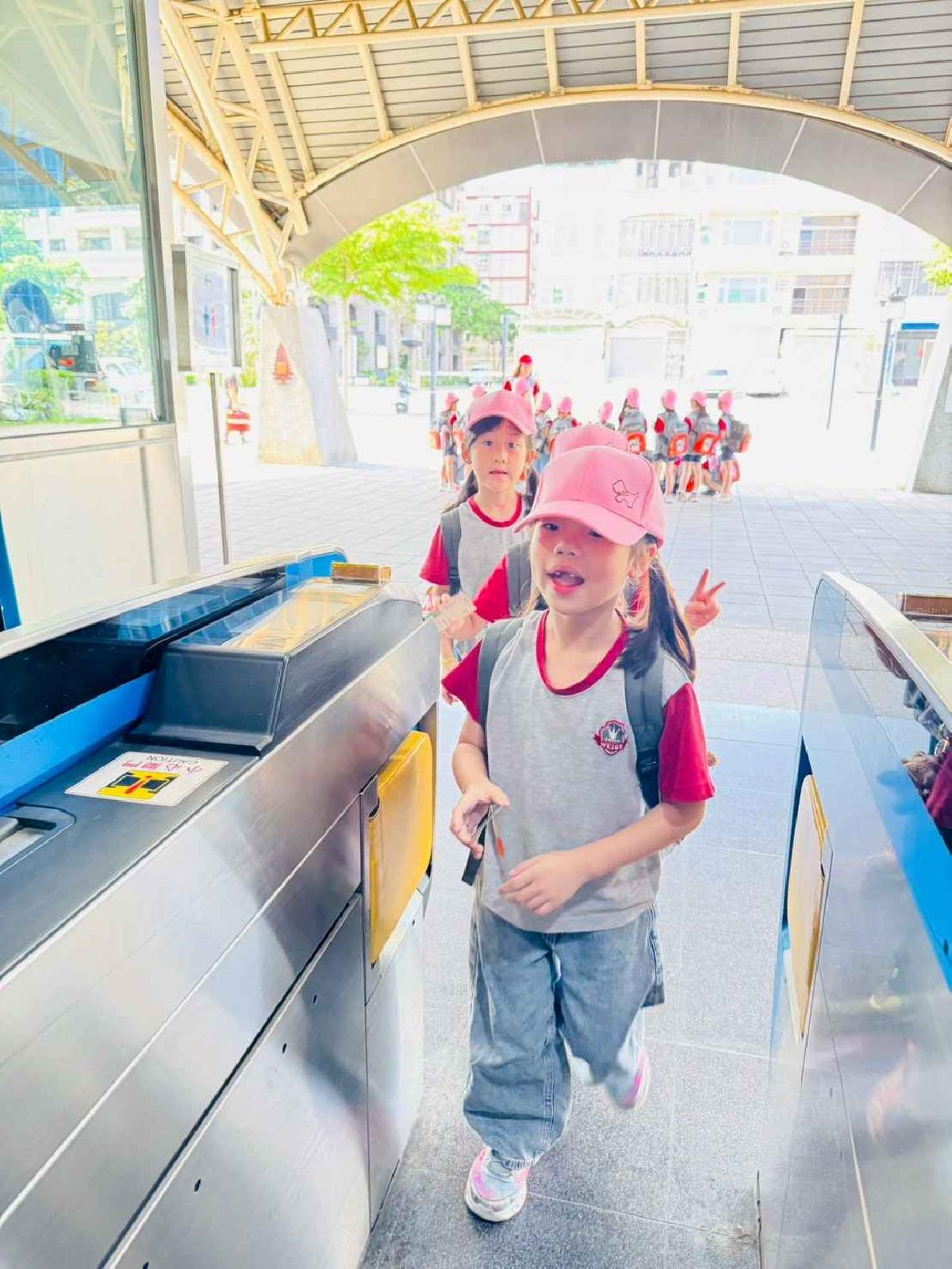 line_album_內灣火車之旅_260519_68