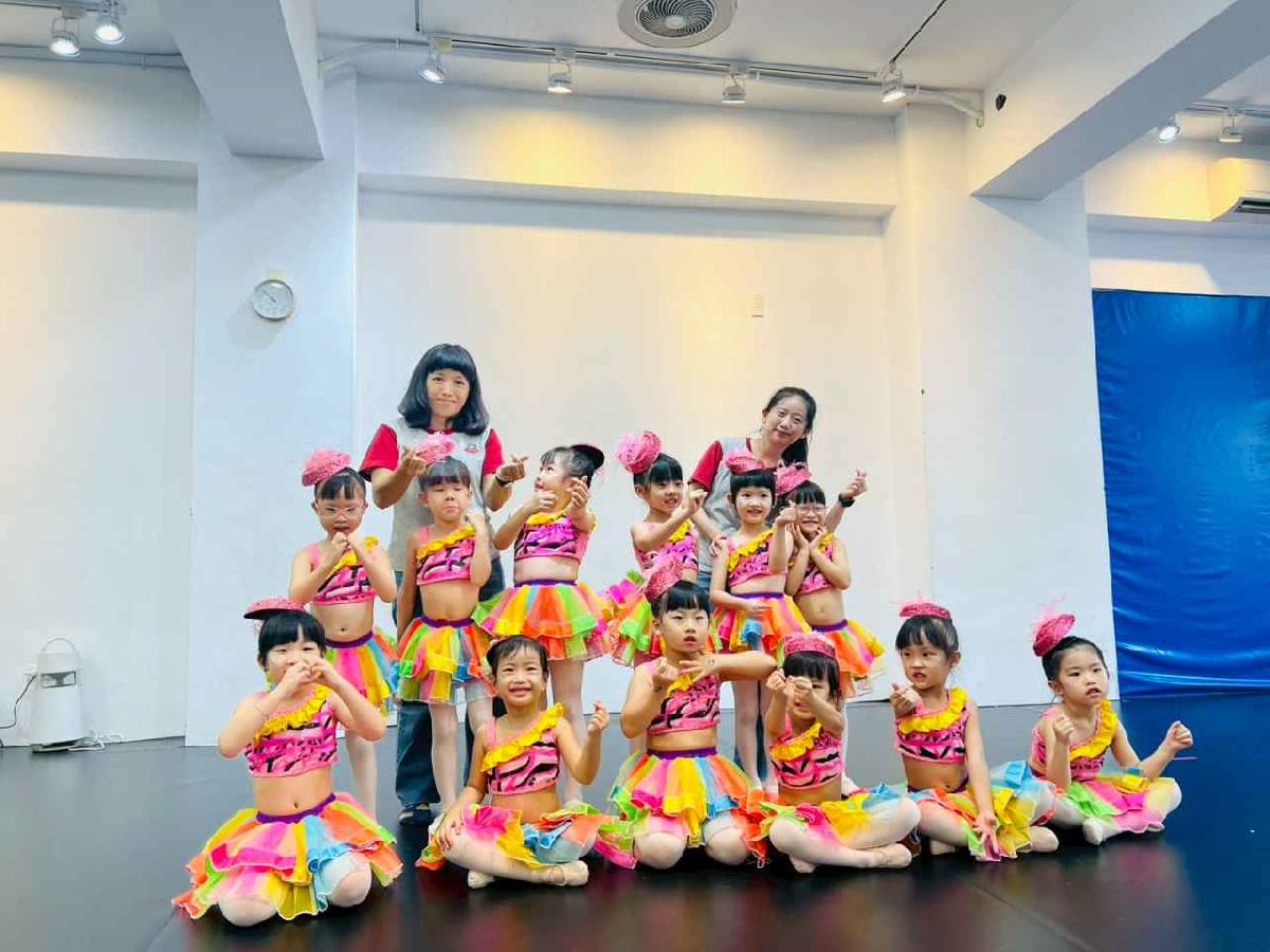 line_album_1150717舞蹈成果發表_260720_21