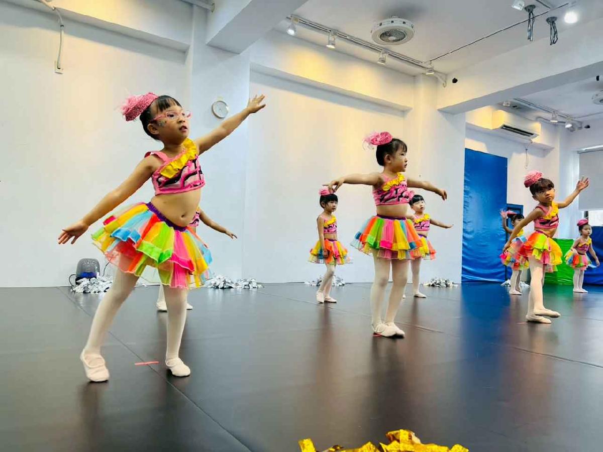 line_album_1150717舞蹈成果發表_260720_71