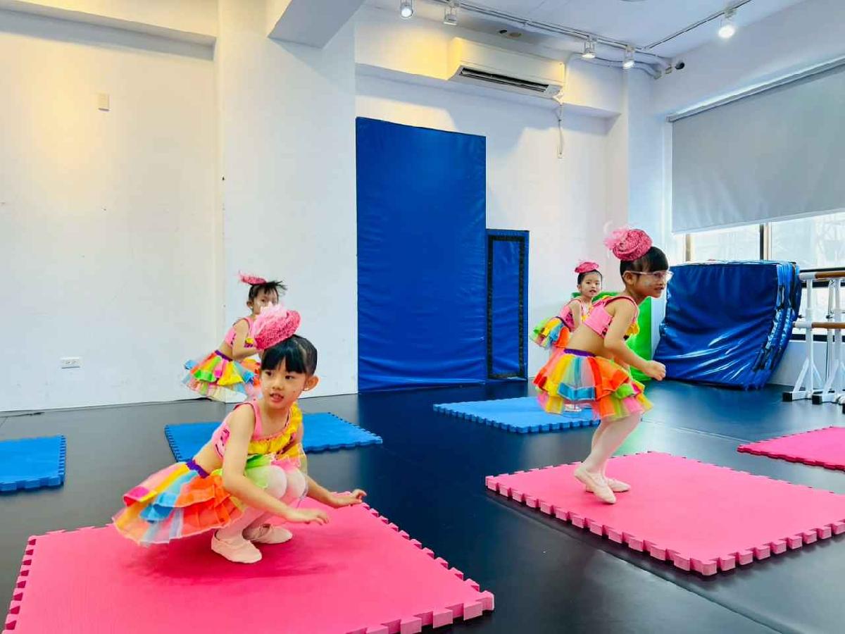 line_album_1150717舞蹈成果發表_260720_174