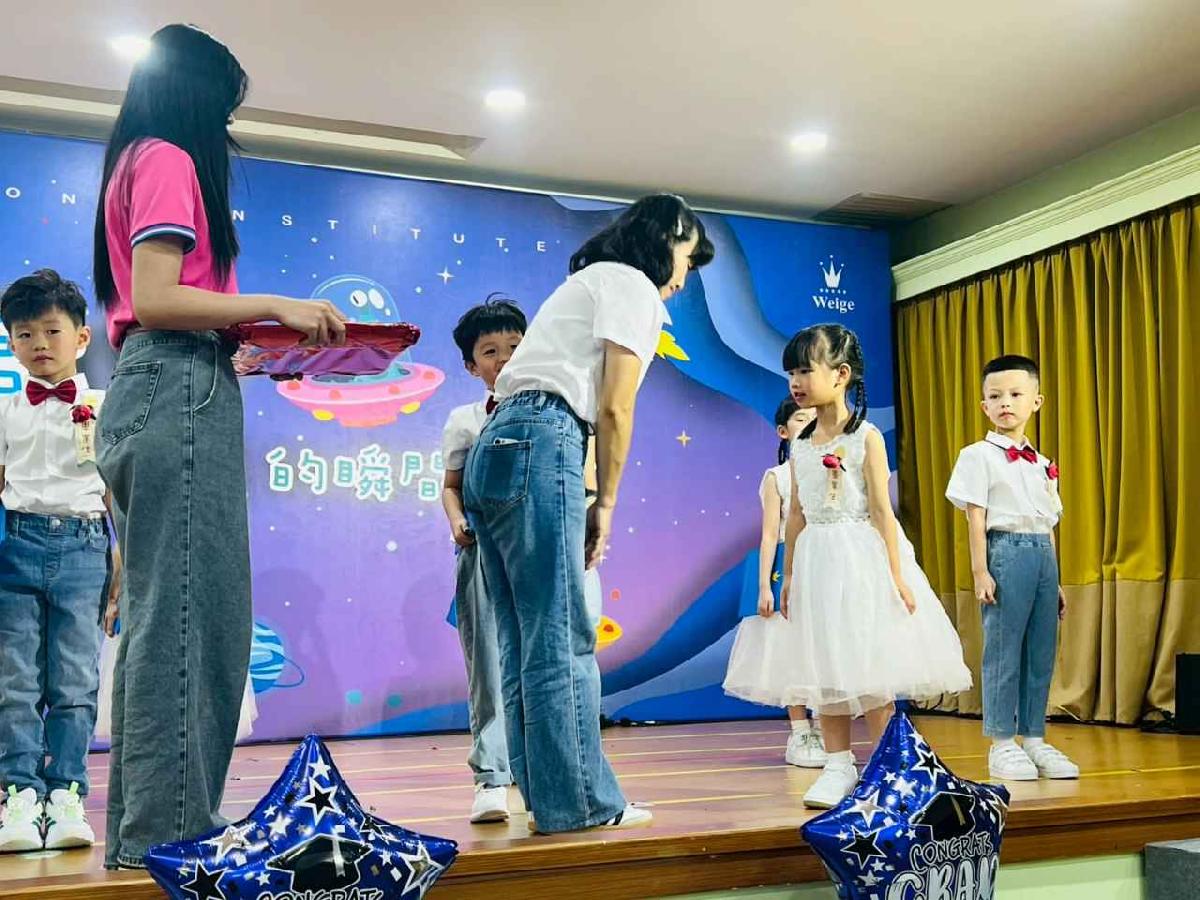 line_album_1150712珊瑚班畢業典禮_260714_131