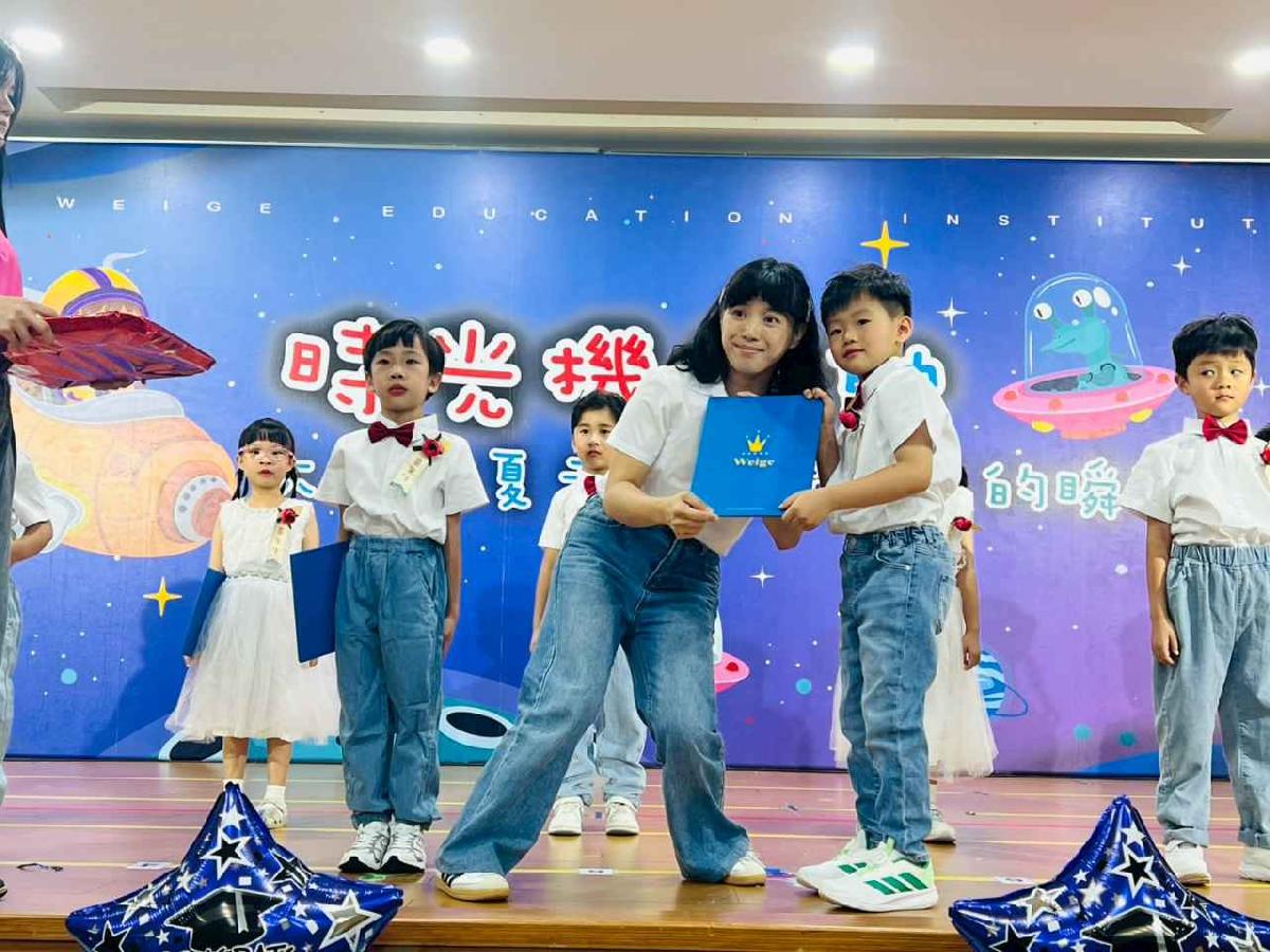 line_album_1150712珊瑚班畢業典禮_260714_136