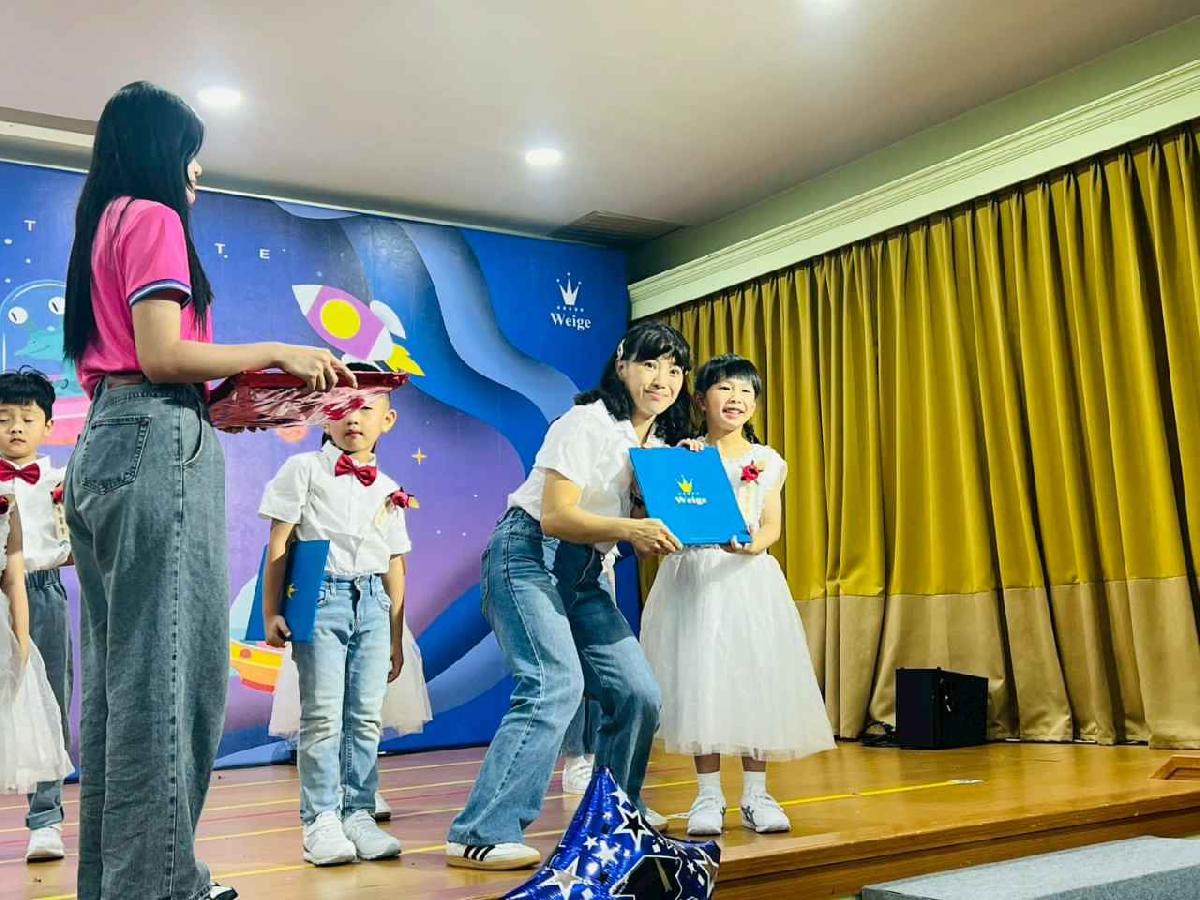 line_album_1150712珊瑚班畢業典禮_260714_153
