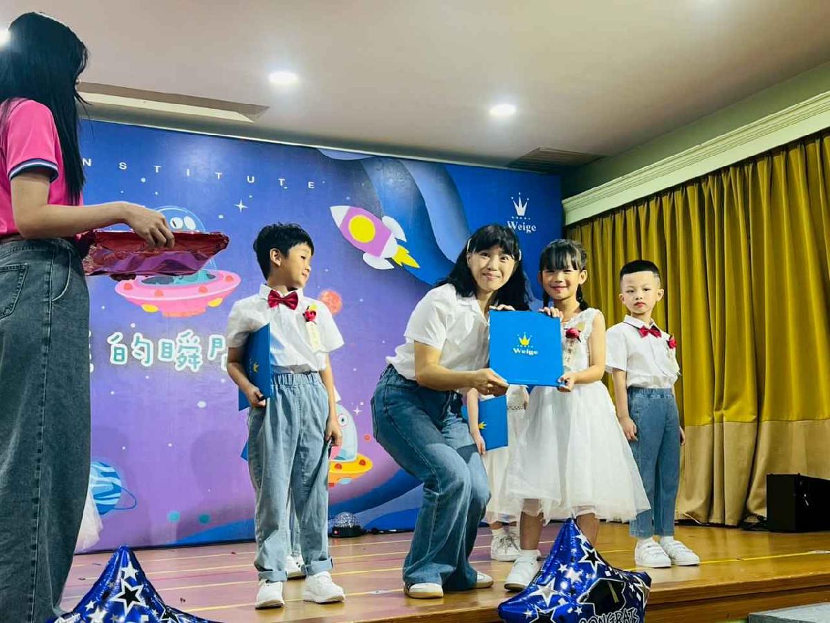 line_album_1150712珊瑚班畢業典禮_260714_128