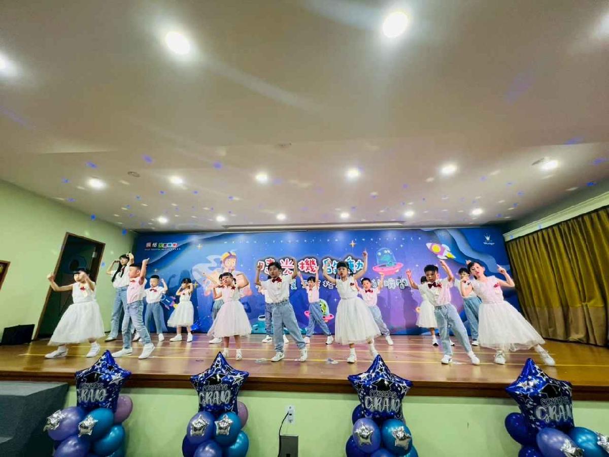 line_album_1150712珊瑚班畢業典禮_260714_118