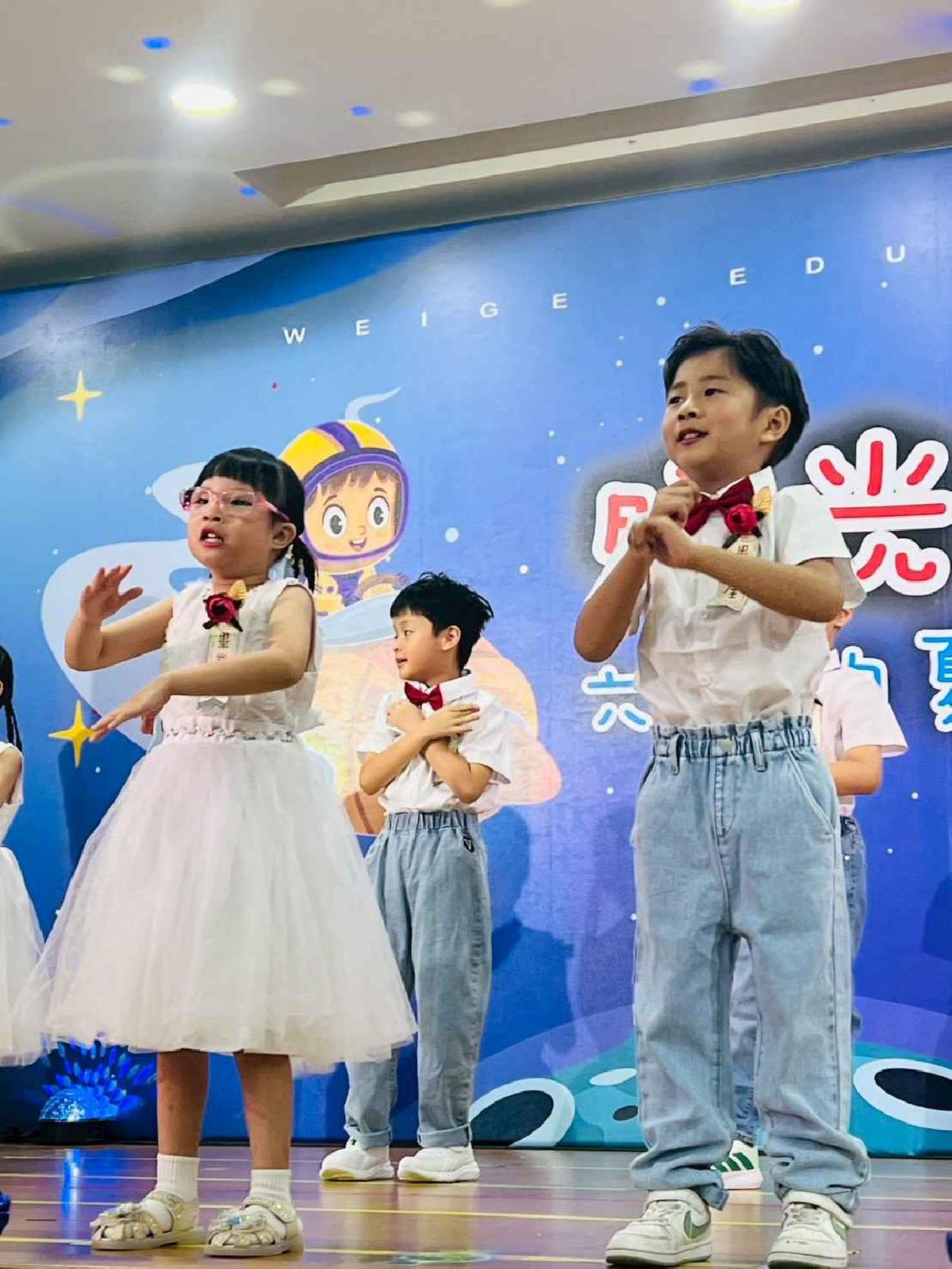 line_album_1150712珊瑚班畢業典禮_260714_96