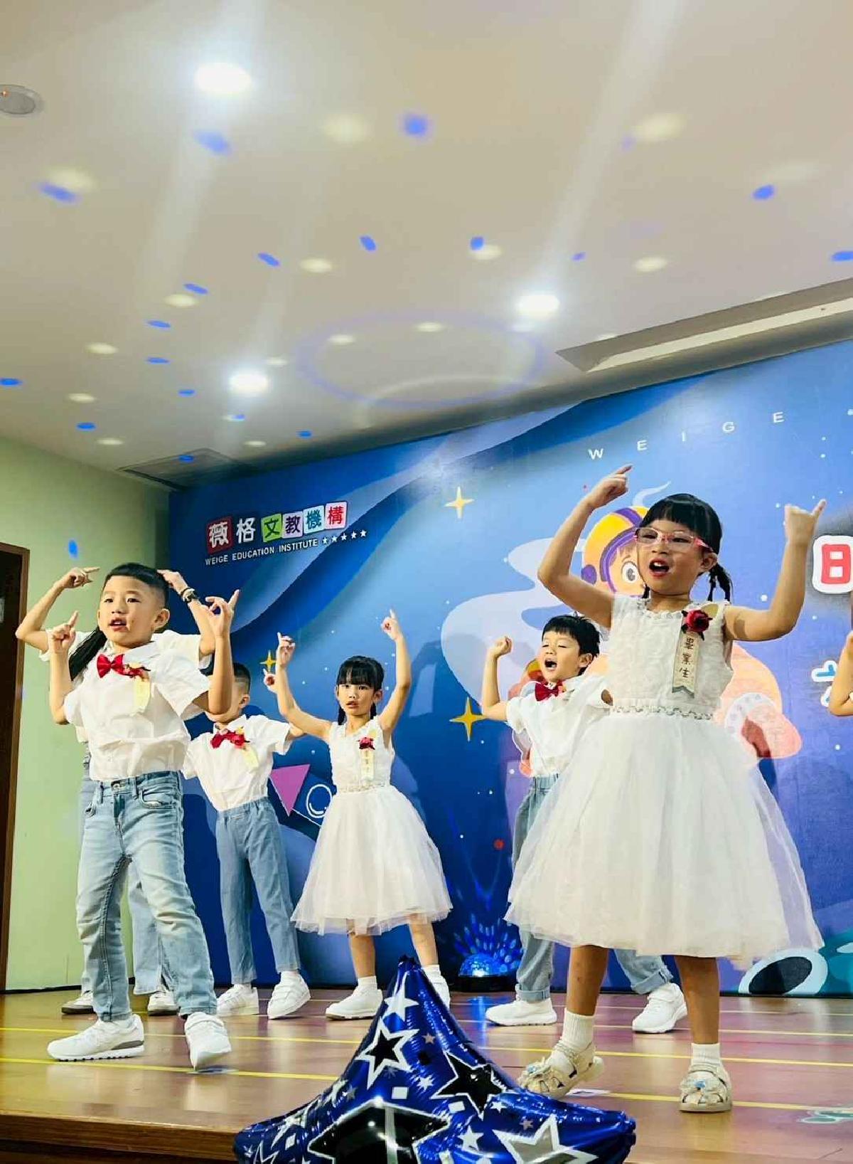 line_album_1150712珊瑚班畢業典禮_260714_102