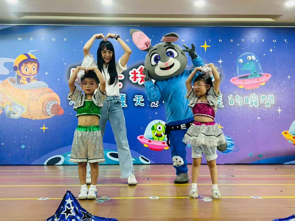 line_album_1150712珊瑚班畢業典禮_260714_263