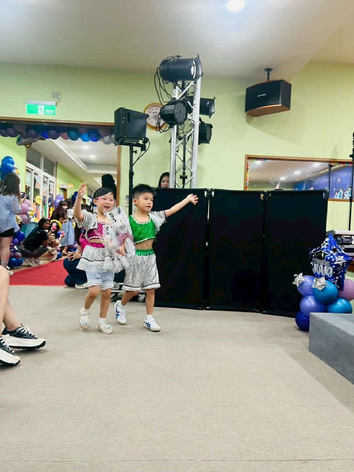 line_album_1150712珊瑚班畢業典禮_260714_268