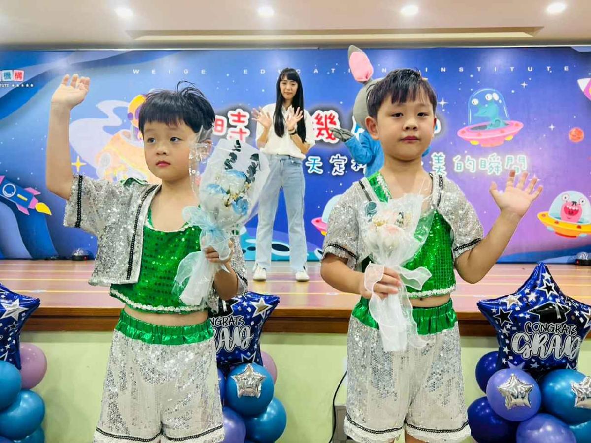 line_album_1150712珊瑚班畢業典禮_260714_221