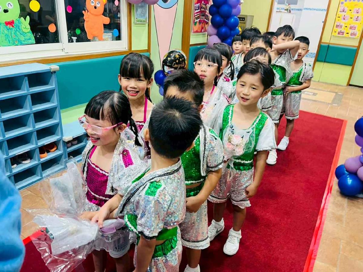 line_album_1150712珊瑚班畢業典禮_260714_22